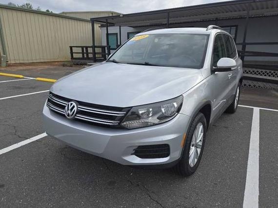VOLKSWAGEN TIGUAN LIMITED 2018 WVGAV7AX3JK000019 image